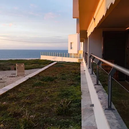 Beach Front Santa Cruz А-душ-Куньядуш
