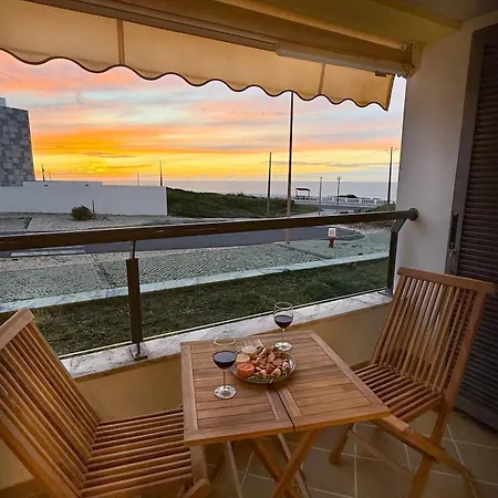 Beach Front Santa Cruz Апартаменты А-душ-Куньядуш